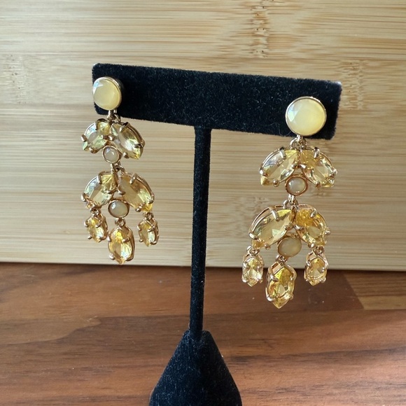 Elegant Vintage Style Gold Drop Butter Yellow Rhinestone In Gold Tone Earrings - Picture 1 of 7